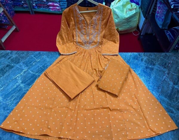 Anarkali Printed Kurta With Malmal Dupatta Set - Image 3