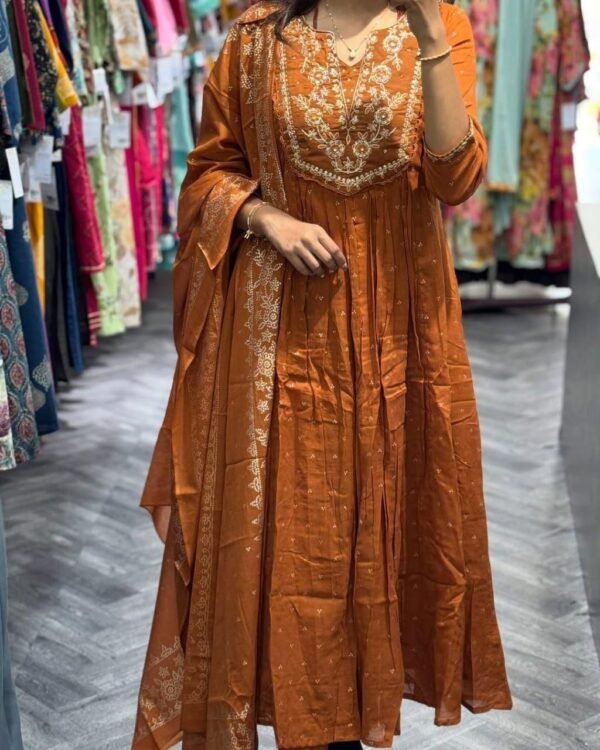 Anarkali Printed Kurta With Malmal Dupatta Set - Image 8