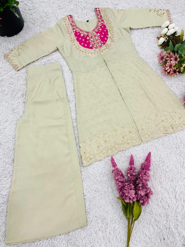 Trendy & Comfortable Cord Set