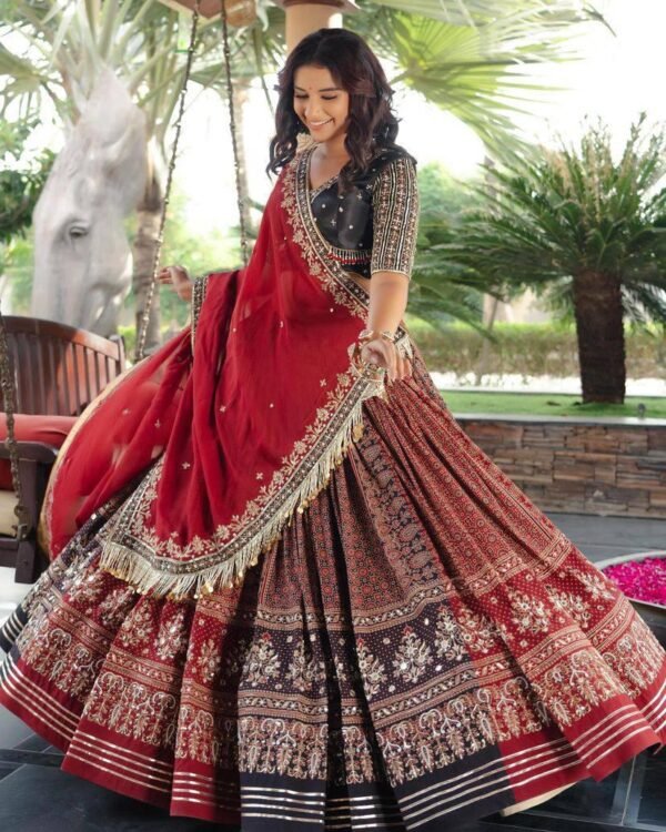 Women-Navratri-Spacial-Gown
