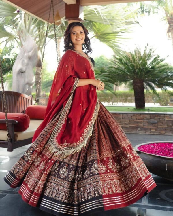 Women-Navratri-Spacial-Gown