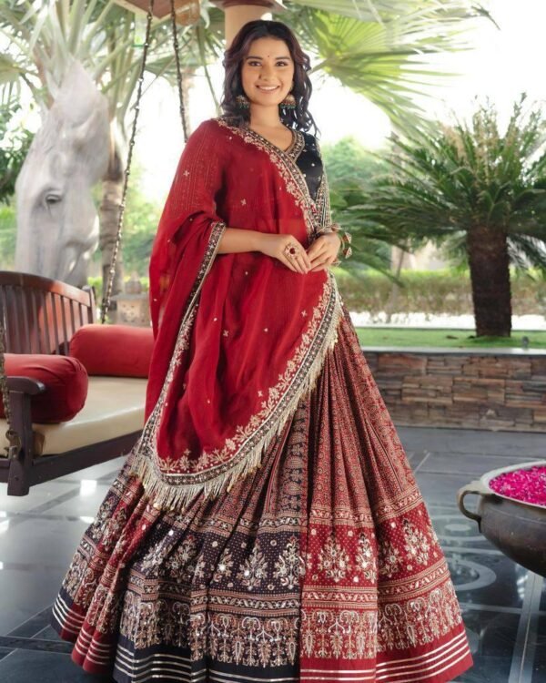 Women-Navratri-Spacial-Gown