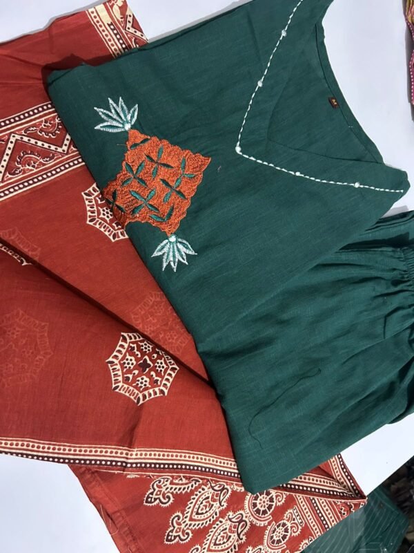 Trendy A Line Kurti Set - Image 4